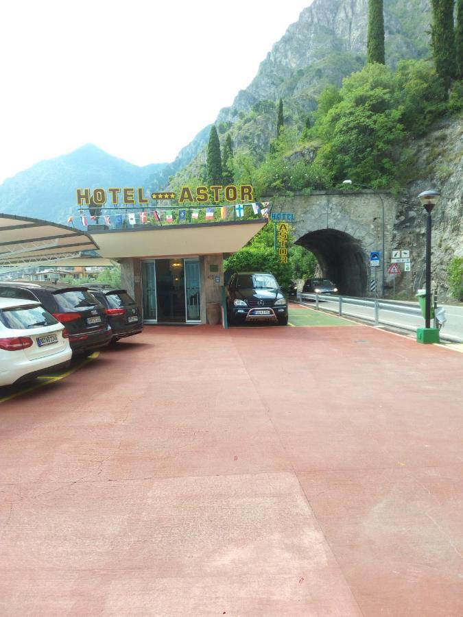 Hotel Astor Limone sul Garda Eksteriør billede
