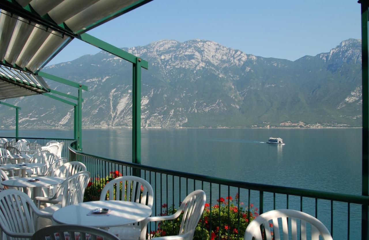 Hotel Astor Limone sul Garda Eksteriør billede
