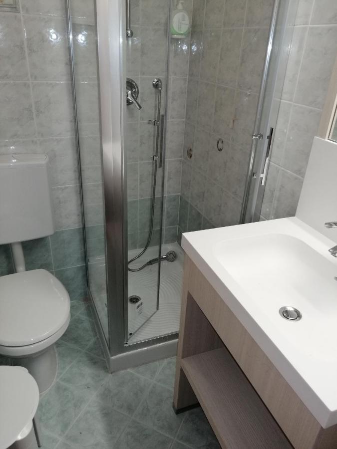 Hotel Astor Limone sul Garda Eksteriør billede