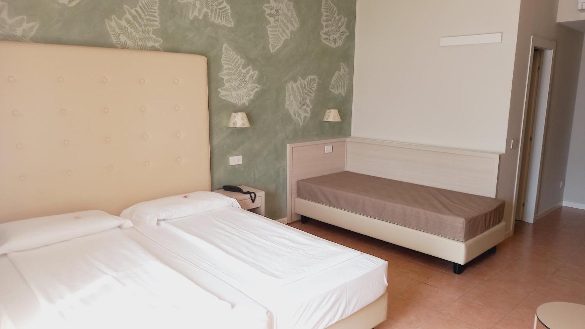 Hotel Astor Limone sul Garda Eksteriør billede
