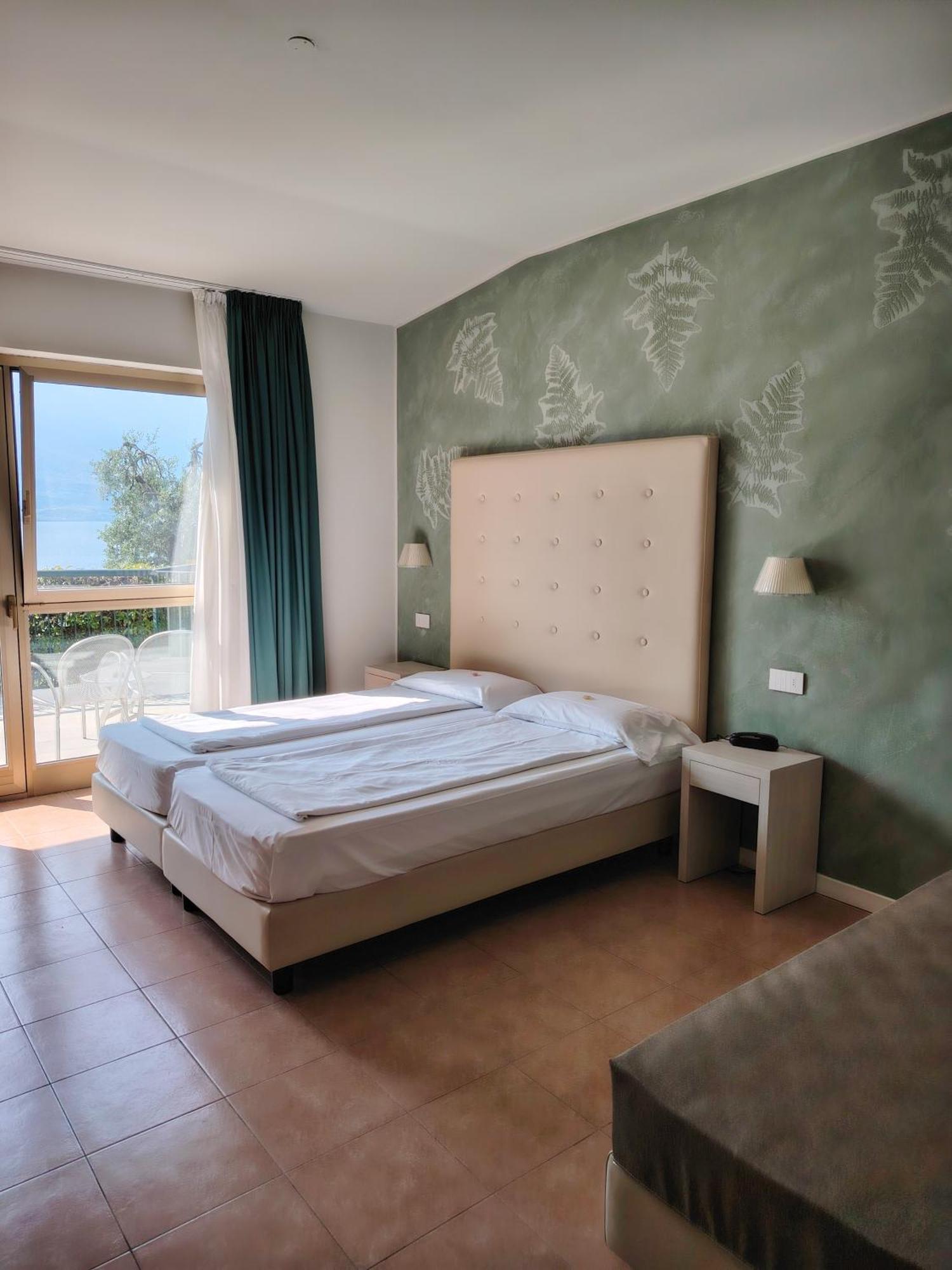 Hotel Astor Limone sul Garda Eksteriør billede